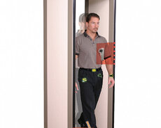 Qapi tipli metal detektor