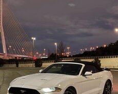 Cabrio Mustang Ford icaresi