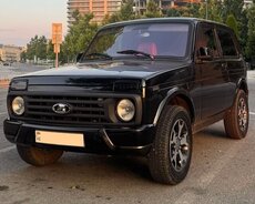Niva Urban icaresi